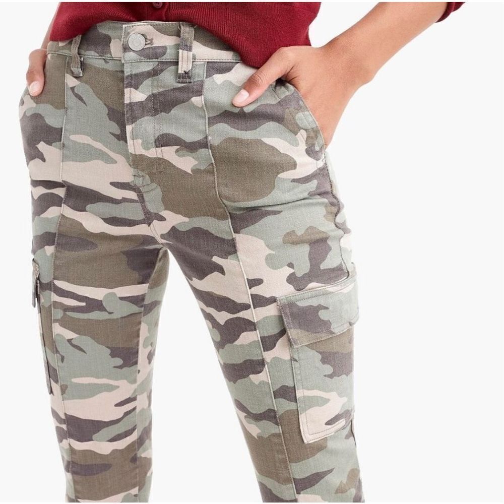 J. Crew Vintage Straight Cargo Pants in Camo Print High Rise Women’s Size 24 - Picture 4 of 15